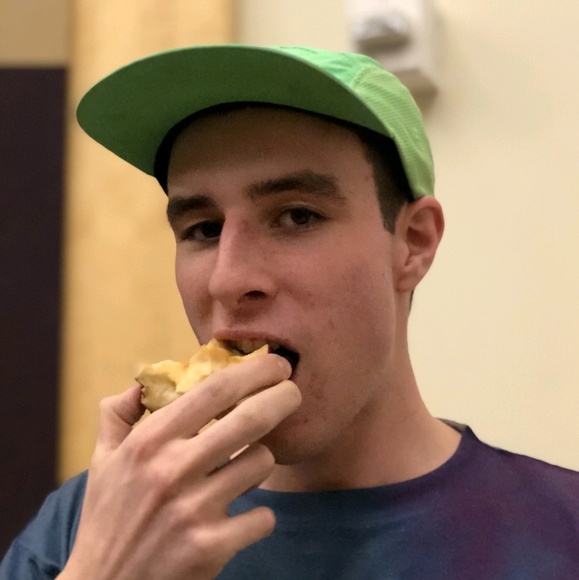 Meet your Posher, Javier - Picture 1 of 1